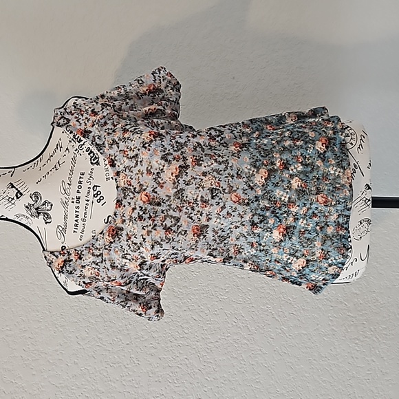 American Rag - Sheer lace floral cold shoulder Ombre Blouse - Picture 1 of 6